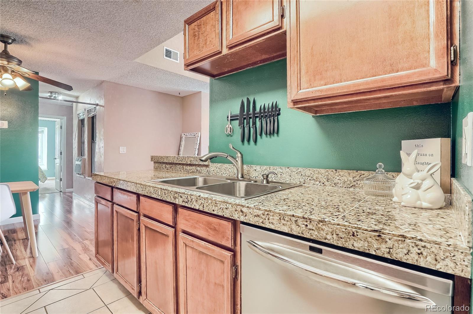 MLS Image #14 for 10253 w 80th drive,arvada, Colorado