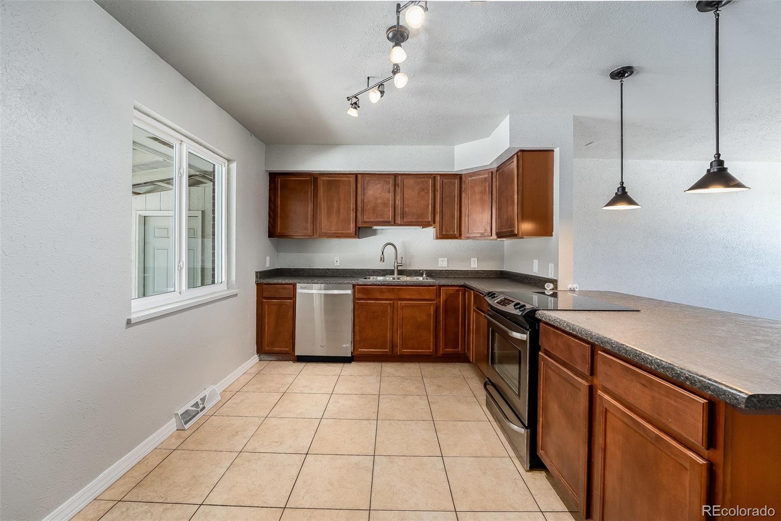 MLS Image #3 for 6045  utica street,arvada, Colorado