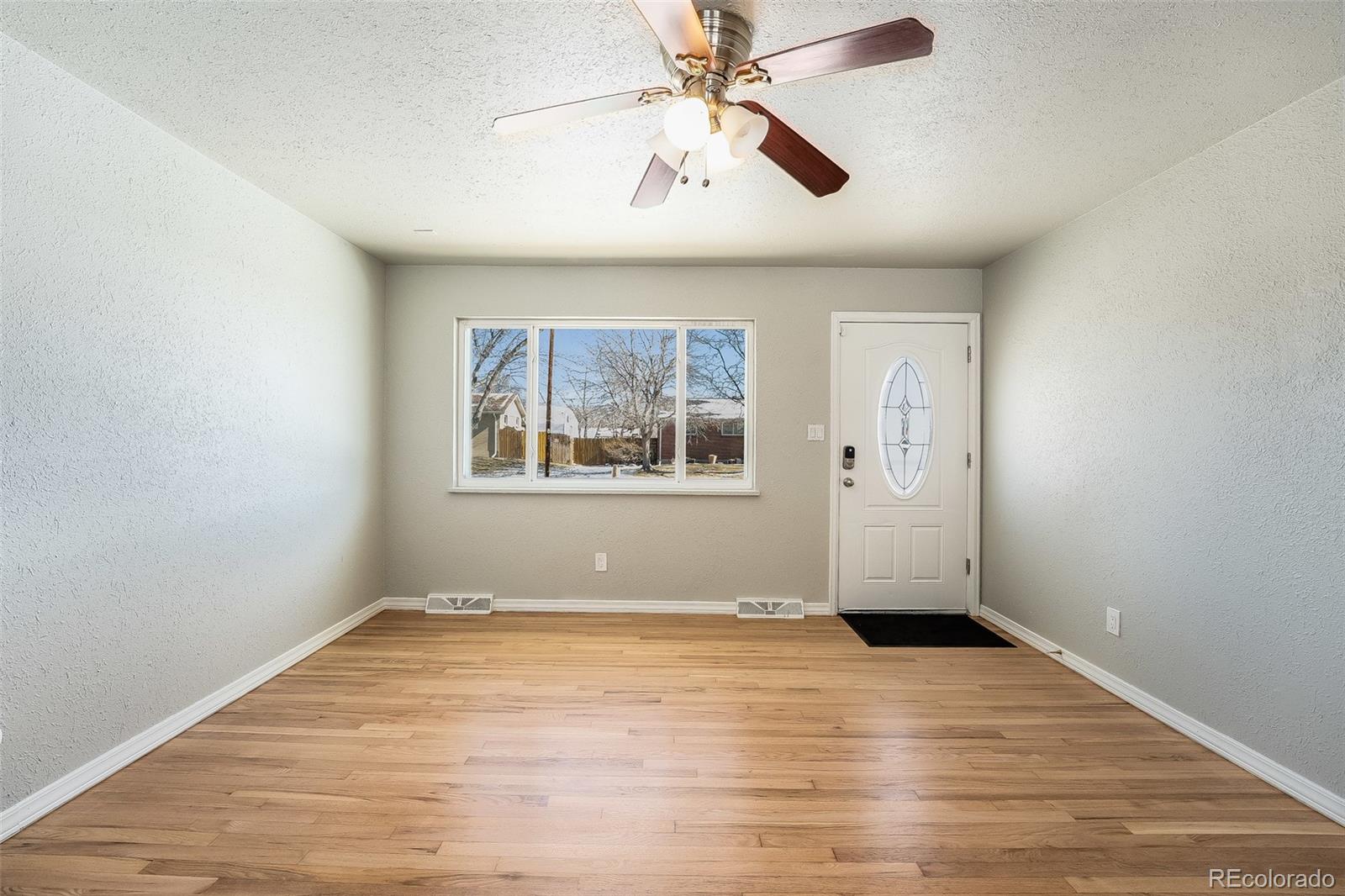 MLS Image #4 for 6045  utica street,arvada, Colorado