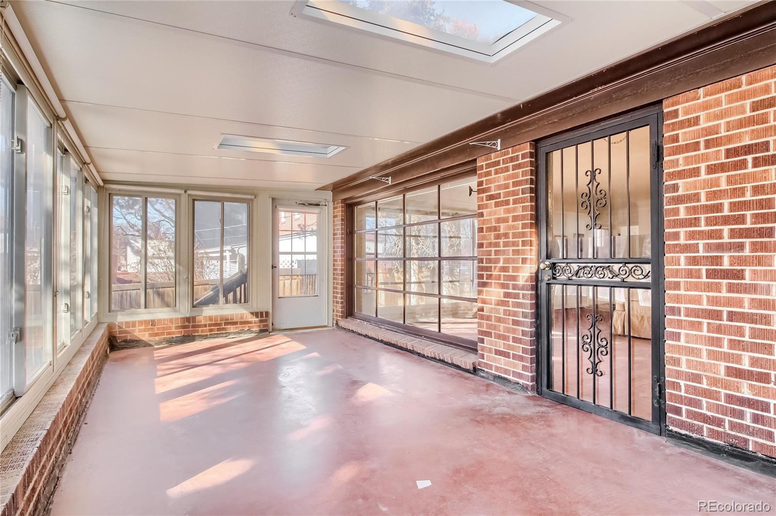MLS Image #17 for 5030 e 17th avenue parkway,denver, Colorado