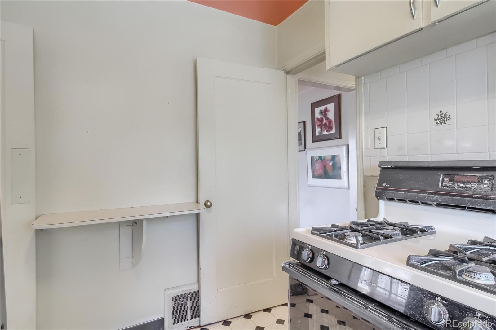 MLS Image #22 for 5030 e 17th avenue parkway,denver, Colorado