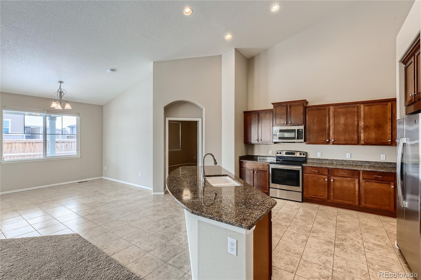 MLS Image #11 for 450 n ider way,aurora, Colorado