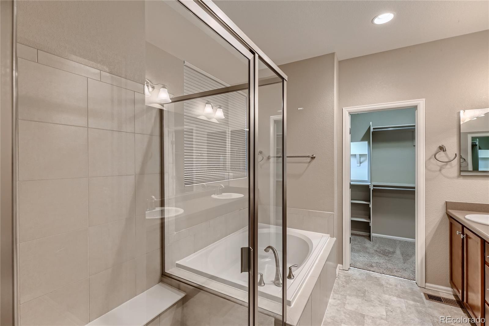 MLS Image #16 for 450 n ider way,aurora, Colorado