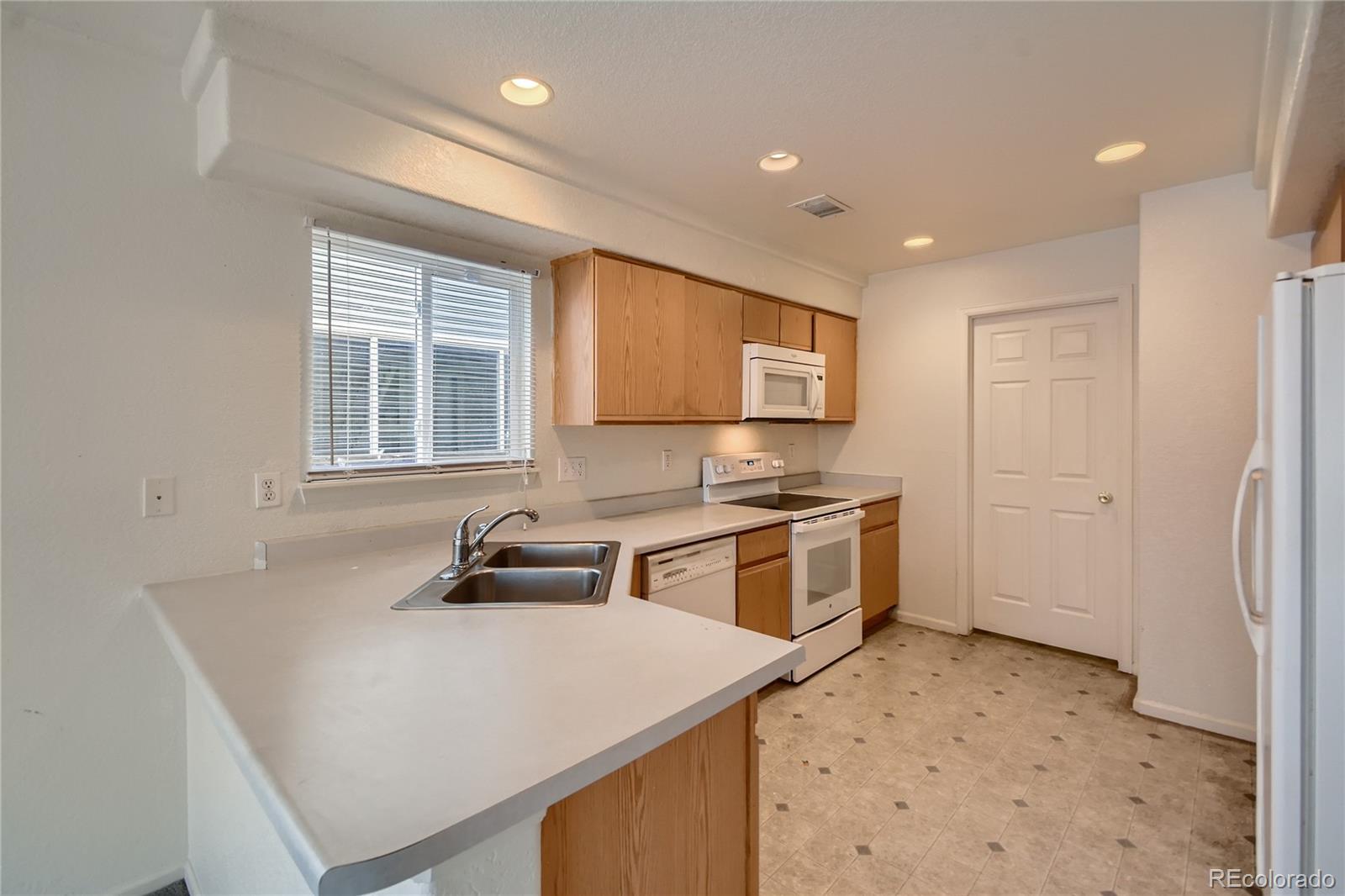 MLS Image #11 for 20000  mitchell place,denver, Colorado