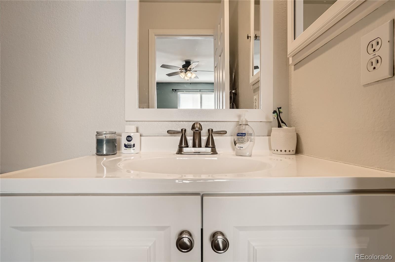 MLS Image #16 for 3927 w kenyon avenue,denver, Colorado