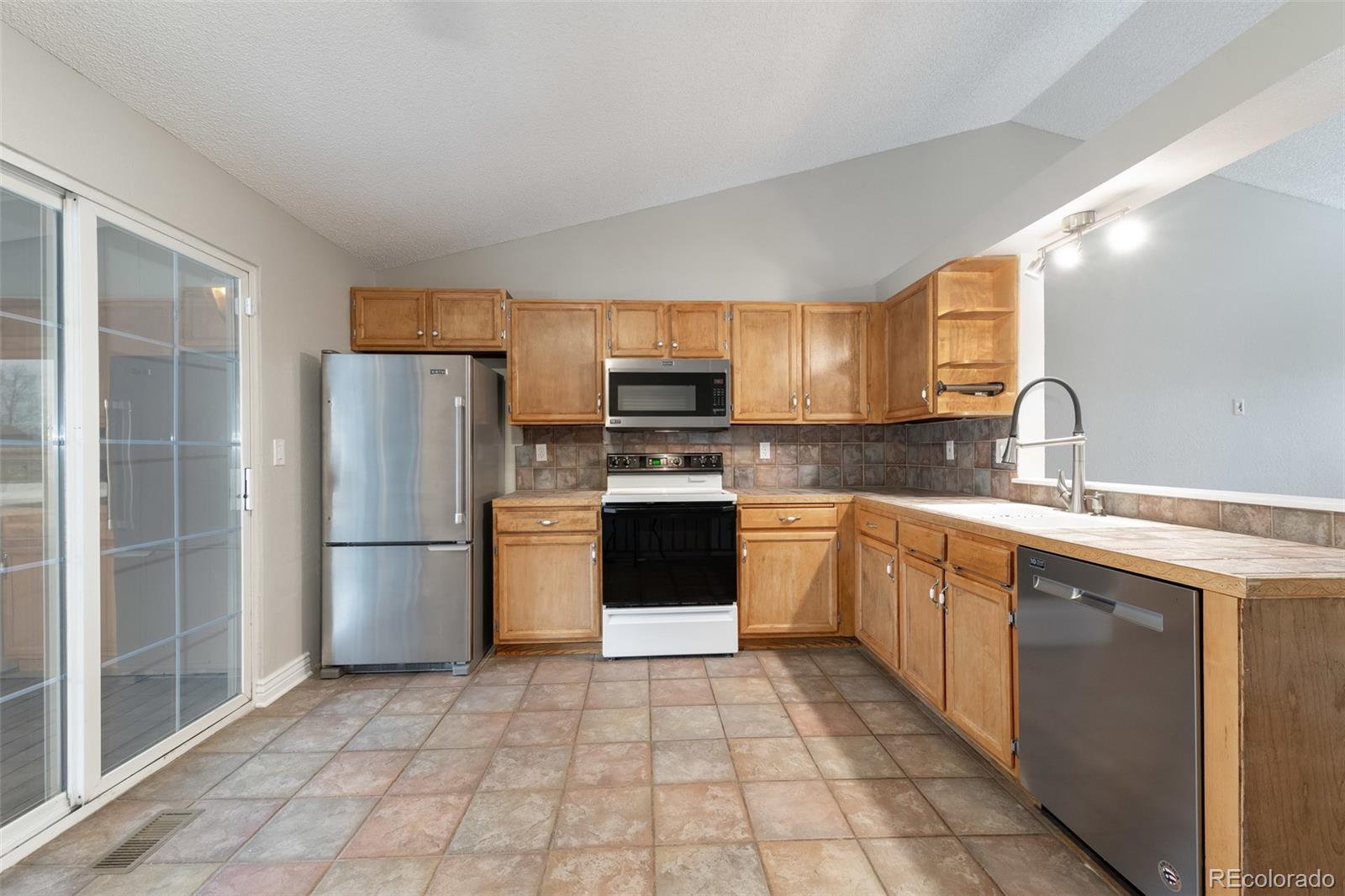 MLS Image #3 for 19743 e wagontrail drive,centennial, Colorado