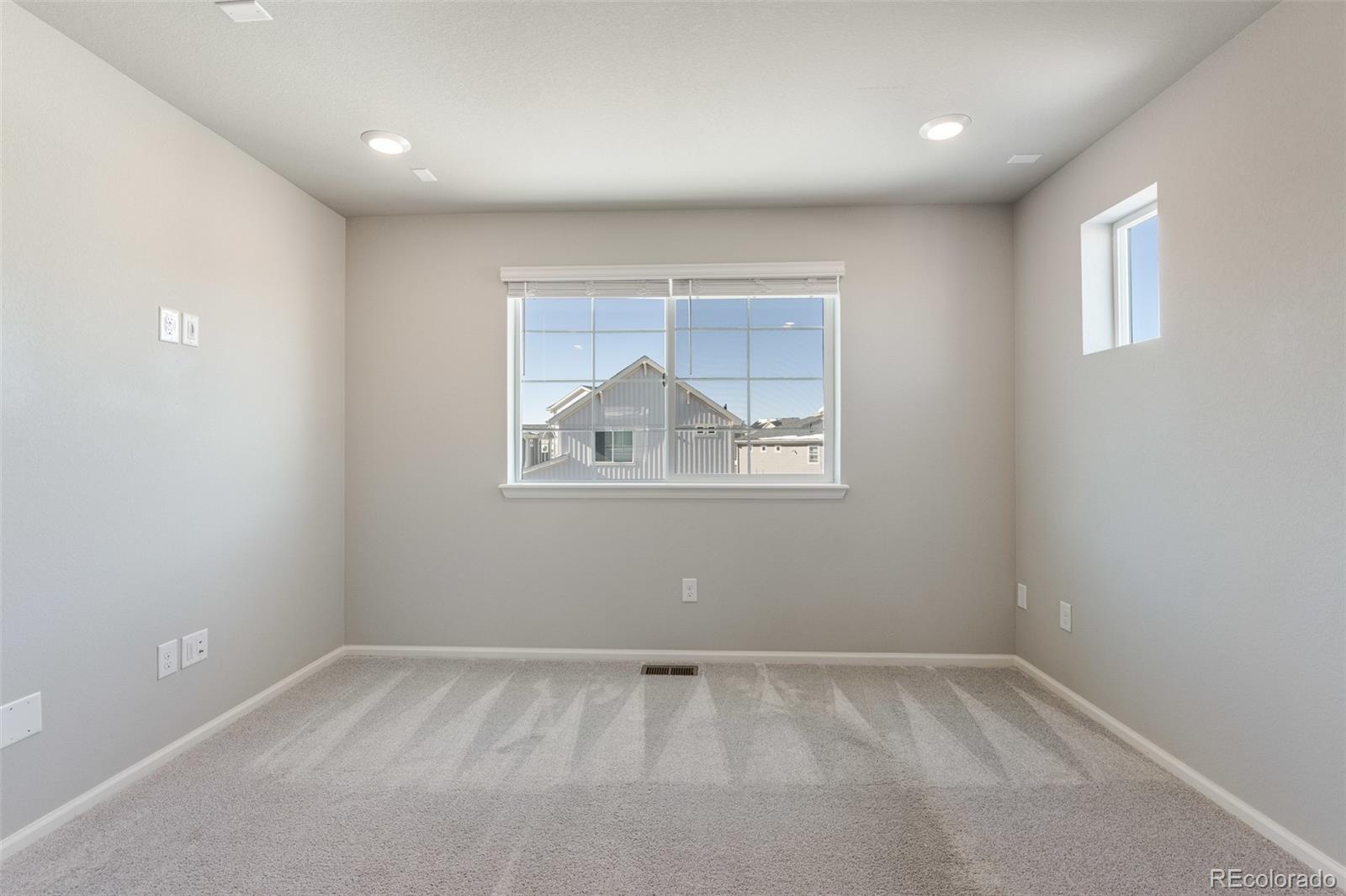 MLS Image #13 for 203 s old hammer court,aurora, Colorado
