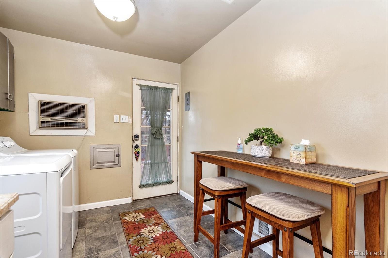 MLS Image #13 for 1555  quebec street,denver, Colorado