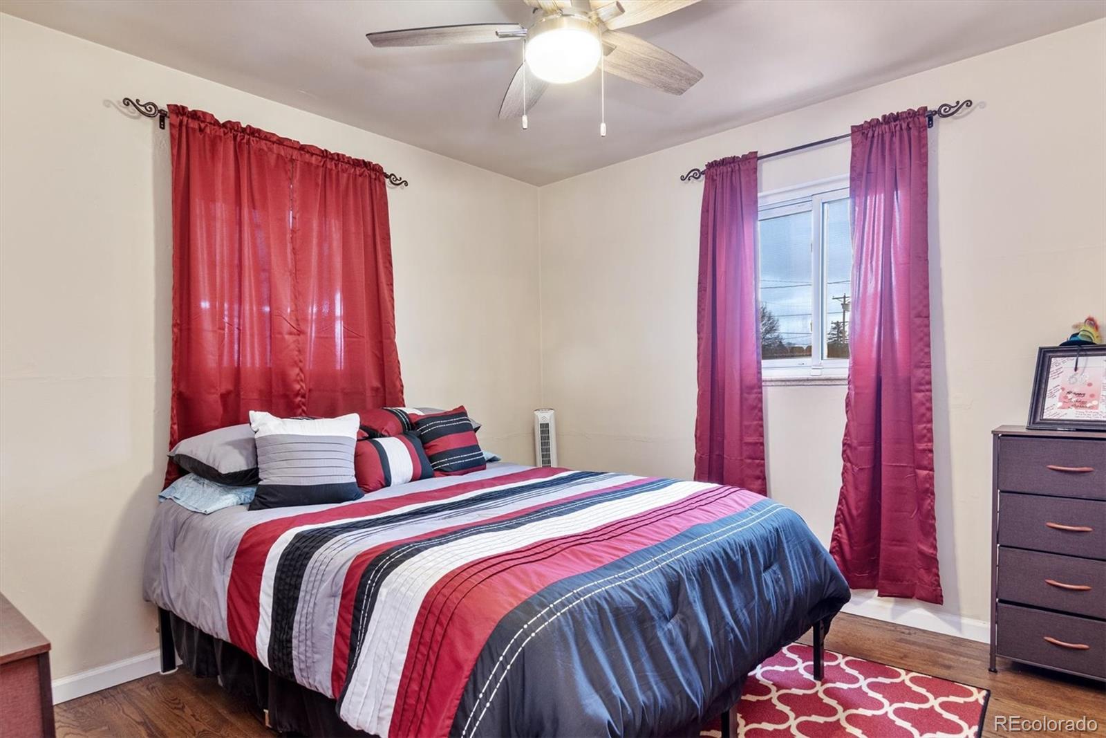 MLS Image #18 for 1555  quebec street,denver, Colorado