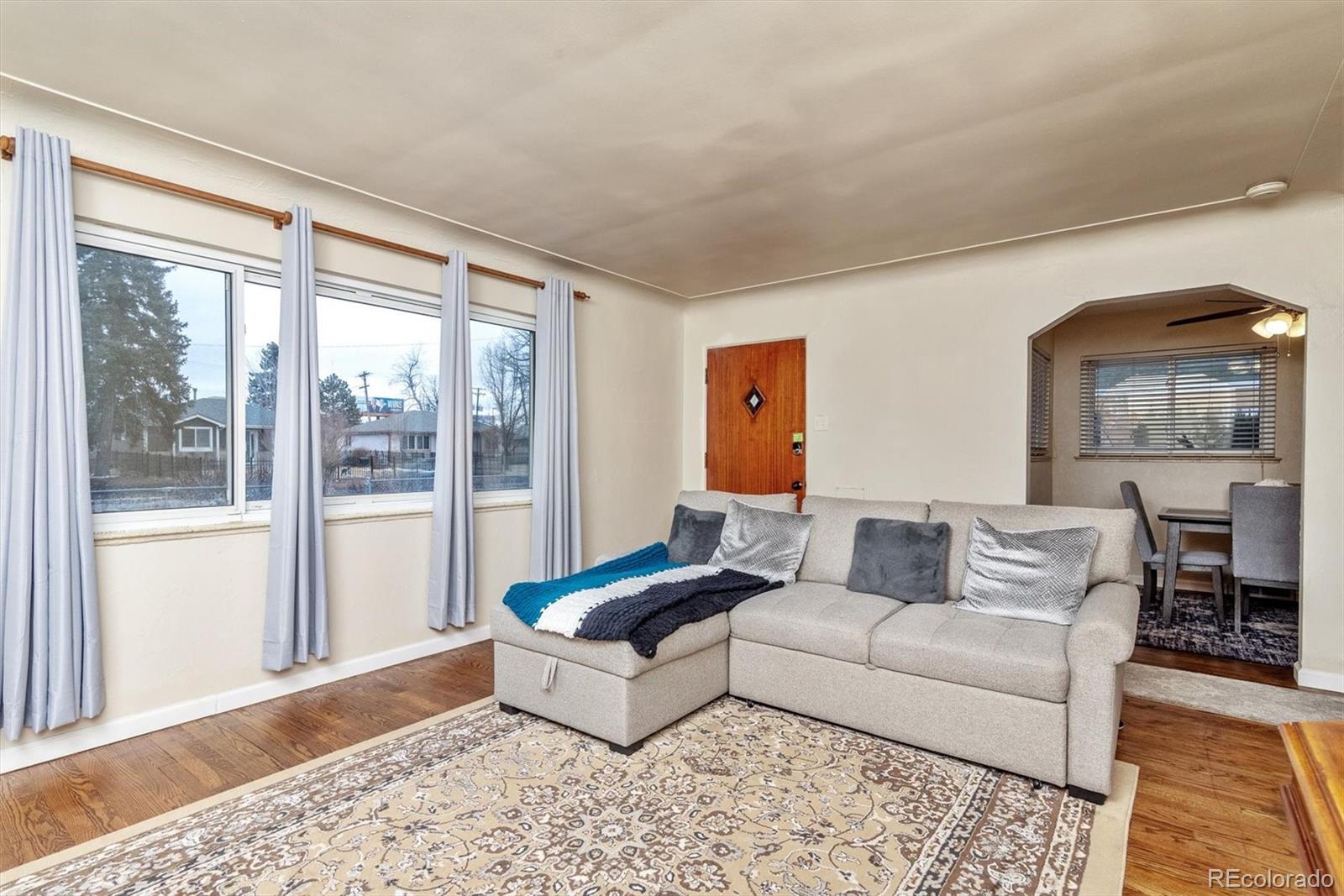 MLS Image #5 for 1555  quebec street,denver, Colorado