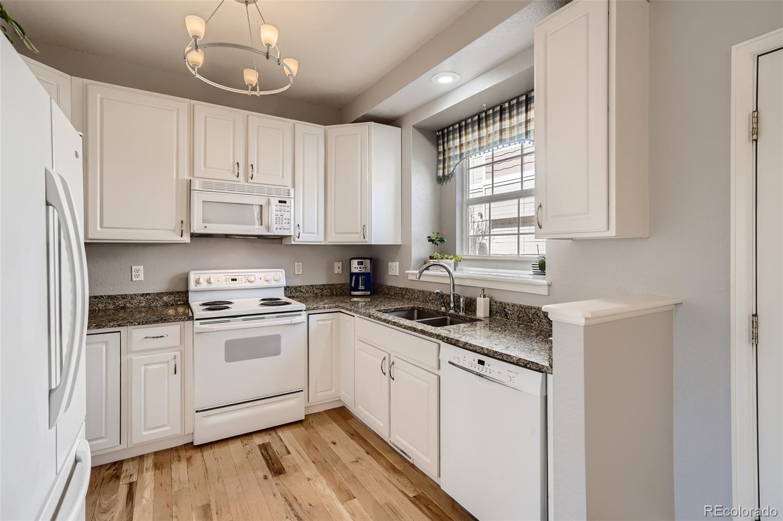 MLS Image #8 for 8263 w 54th avenue,arvada, Colorado