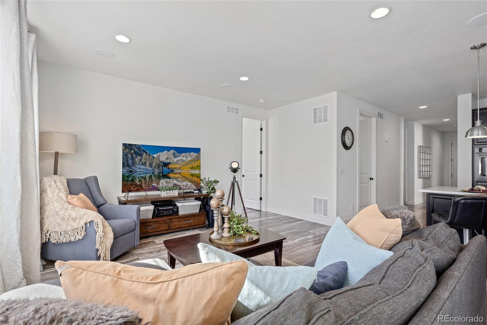 MLS Image #11 for 7858 s flat rock court,aurora, Colorado