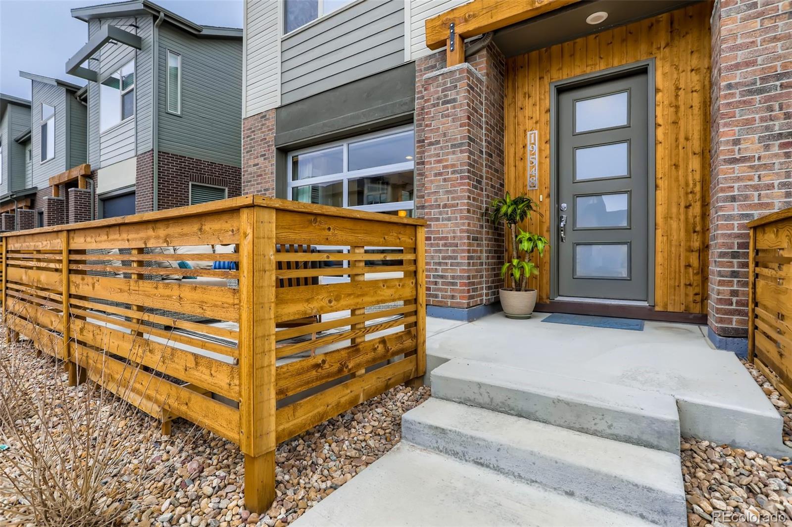 MLS Image #3 for 19548 e sunset circle,centennial, Colorado