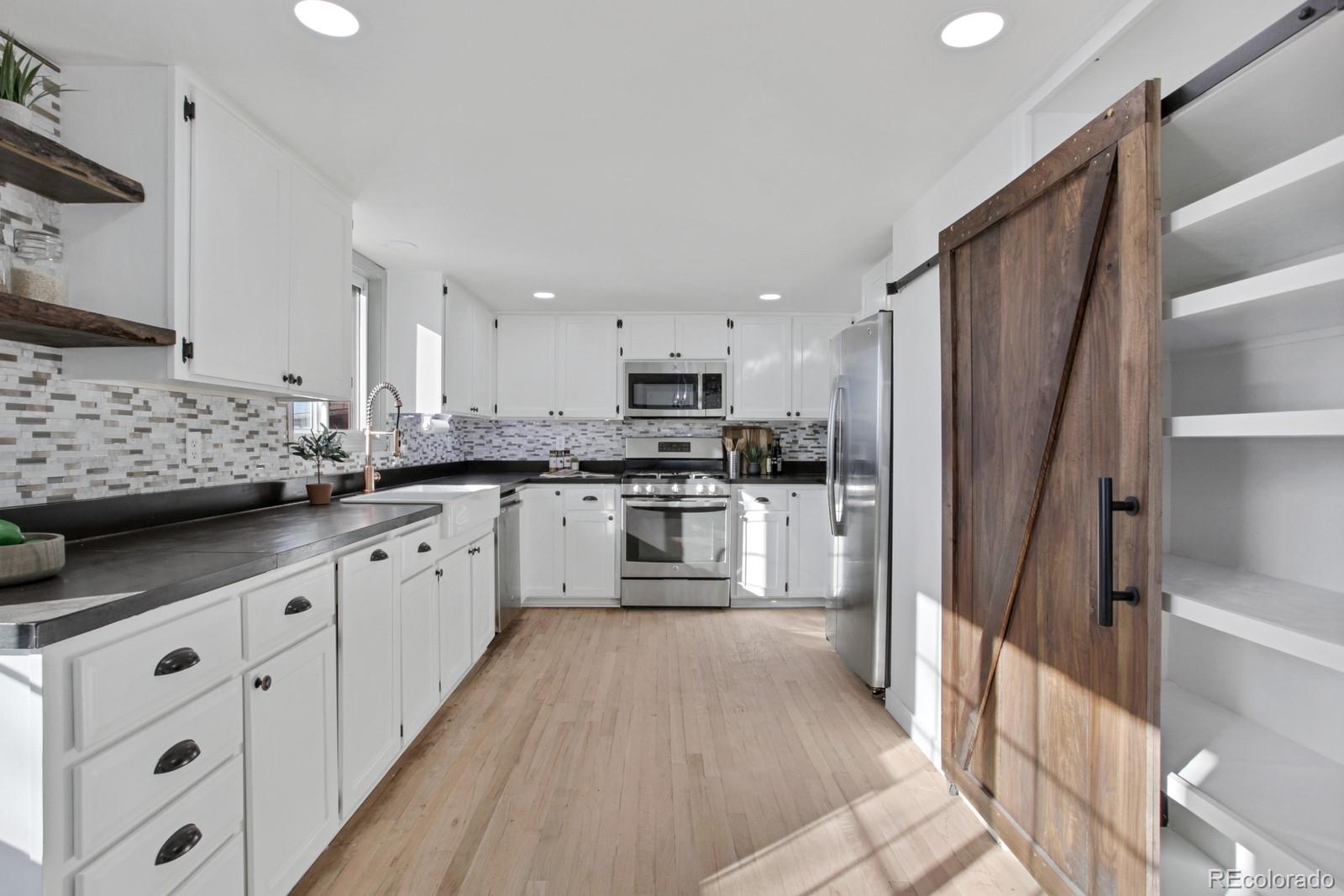 MLS Image #11 for 1004  42nd street,loveland, Colorado