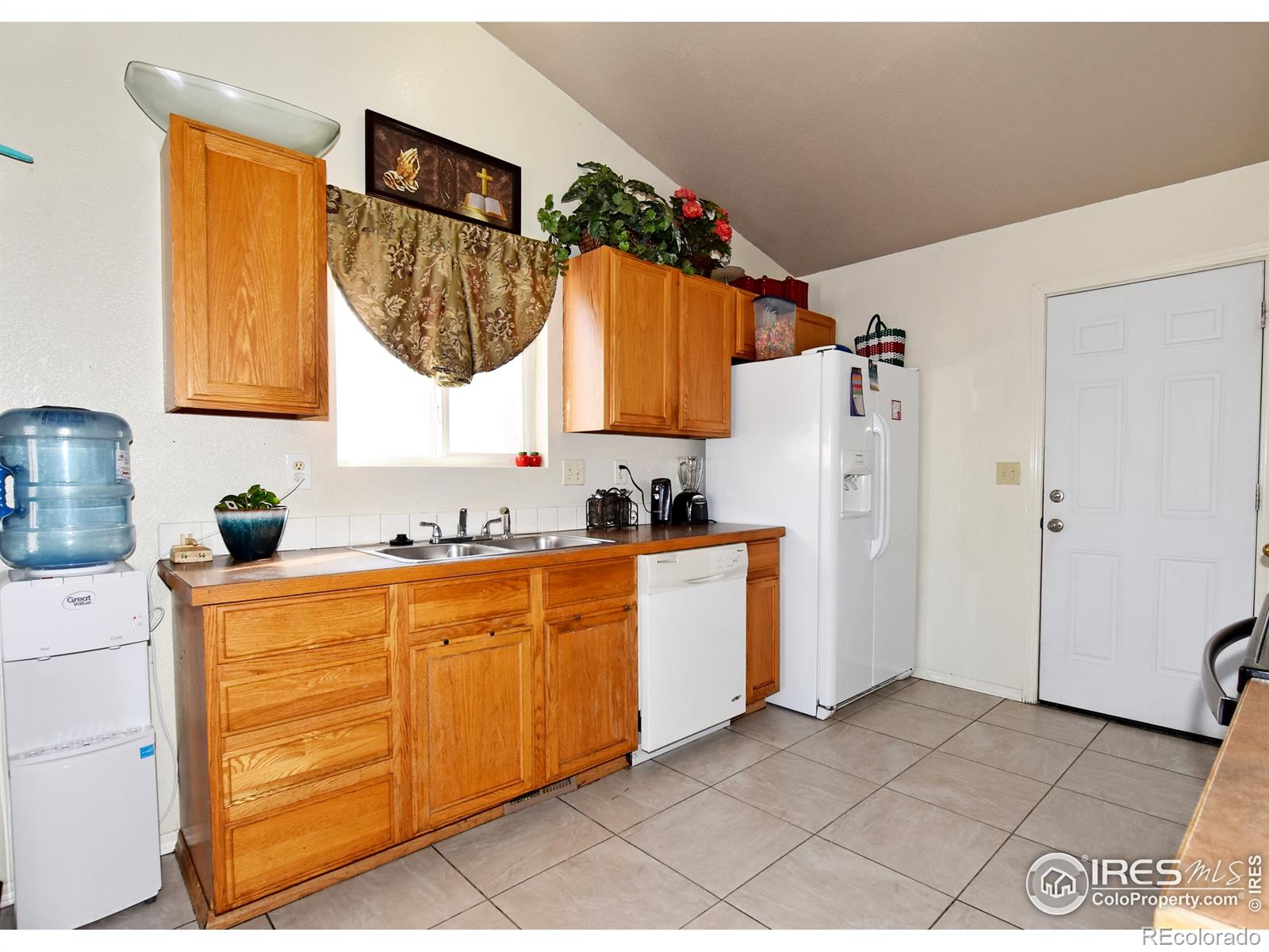 MLS Image #8 for 1041 e 25th st ln,greeley, Colorado