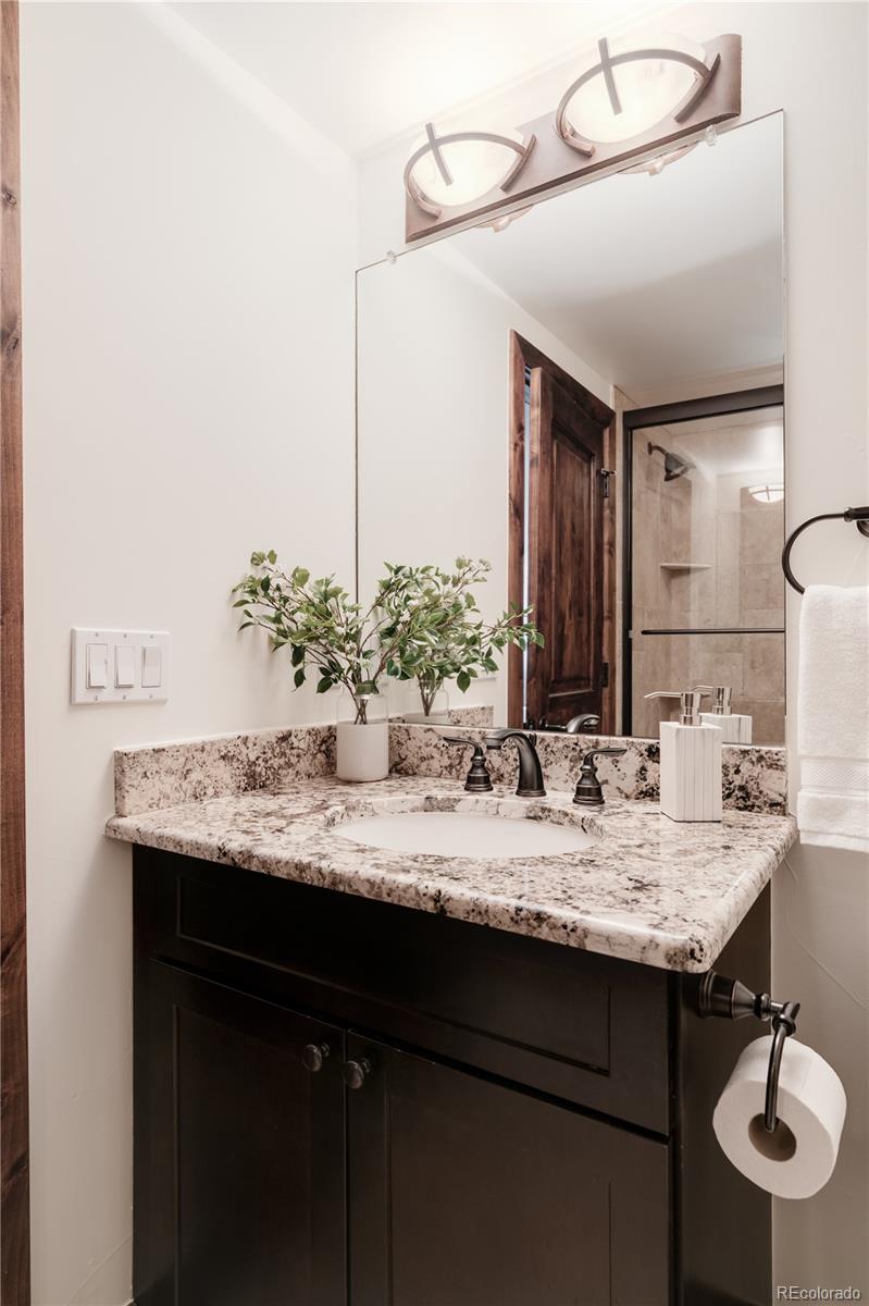 MLS Image #14 for 685 s vine street,denver, Colorado