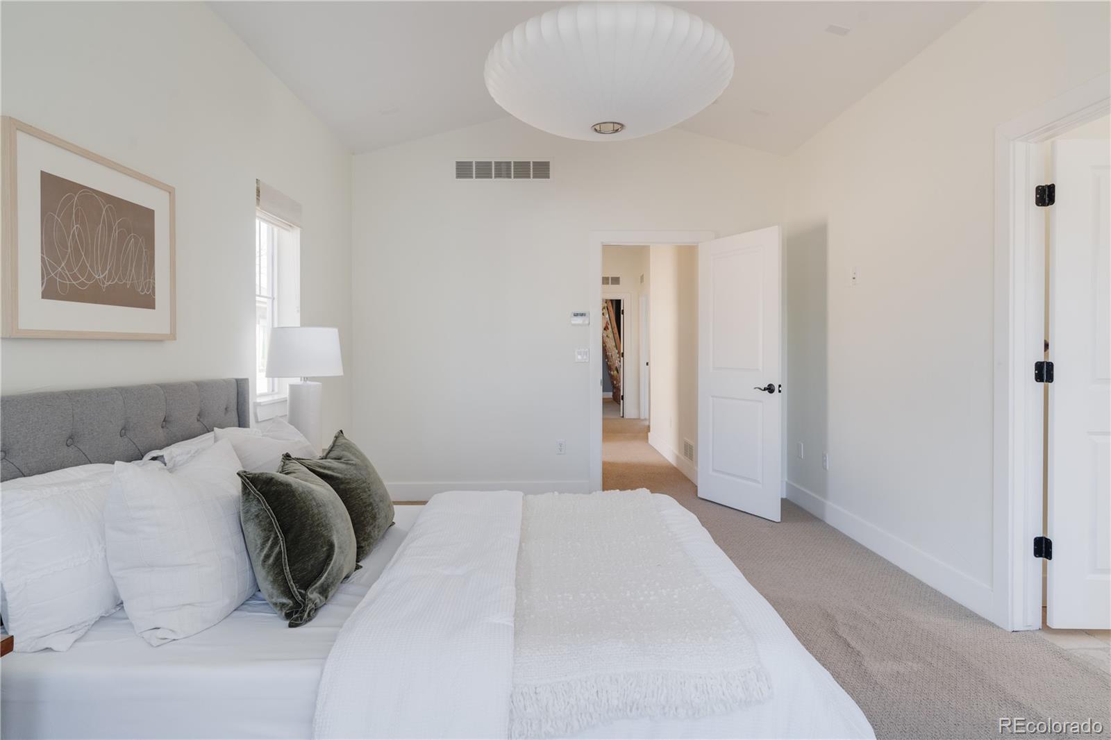 MLS Image #16 for 685 s vine street,denver, Colorado