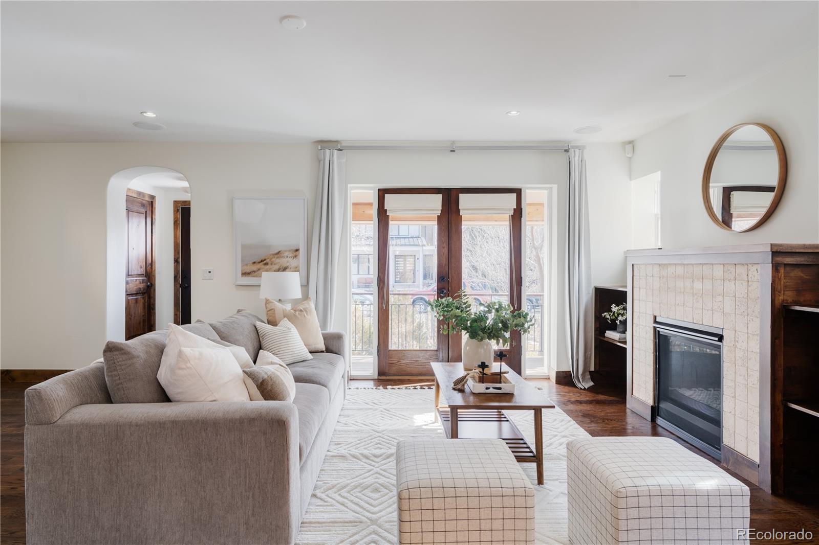 MLS Image #4 for 685 s vine street,denver, Colorado