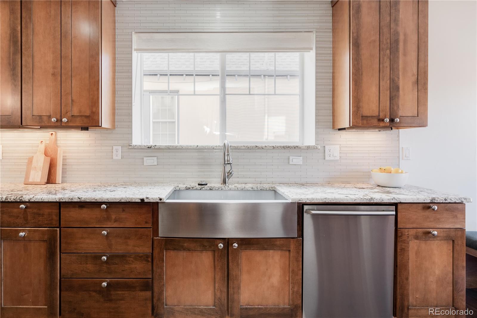 MLS Image #9 for 685 s vine street,denver, Colorado