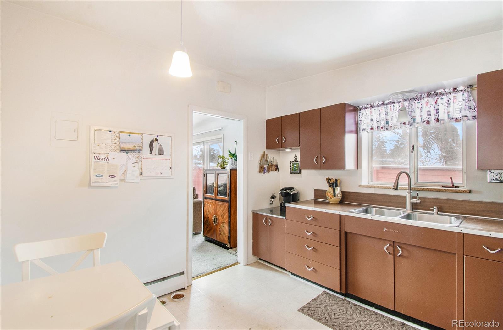 MLS Image #11 for 1531 s leyden street,denver, Colorado