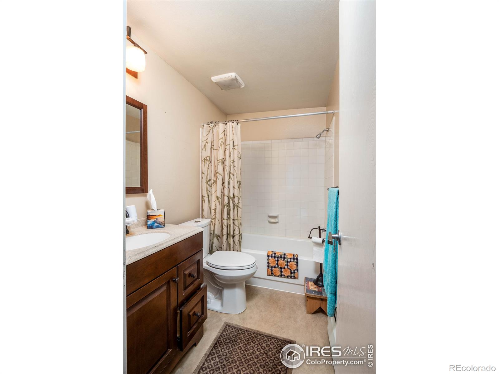 MLS Image #11 for 2419 s worchester court,aurora, Colorado