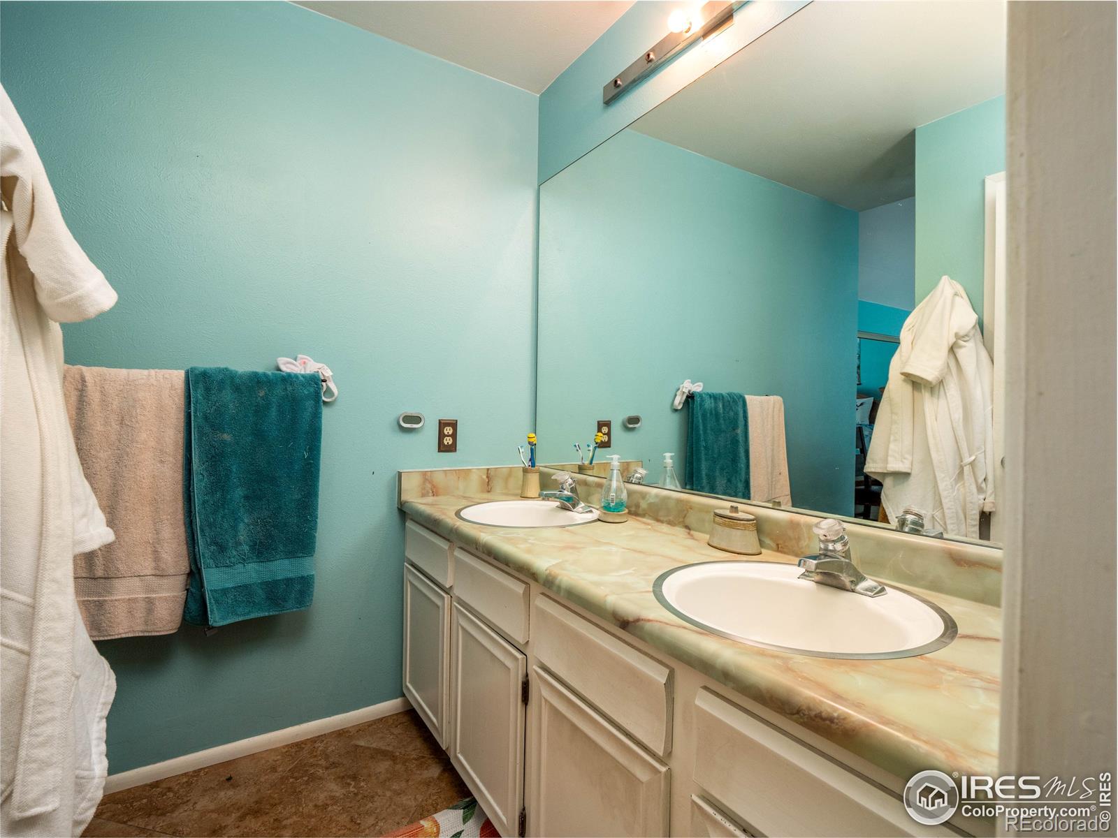 MLS Image #20 for 2419 s worchester court,aurora, Colorado