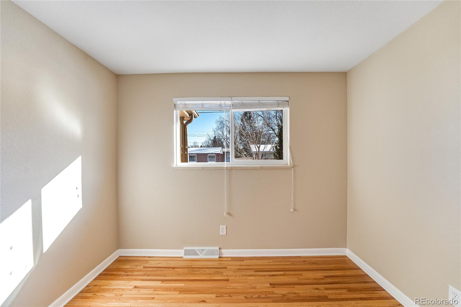 MLS Image #11 for 11221 w 60th avenue,arvada, Colorado