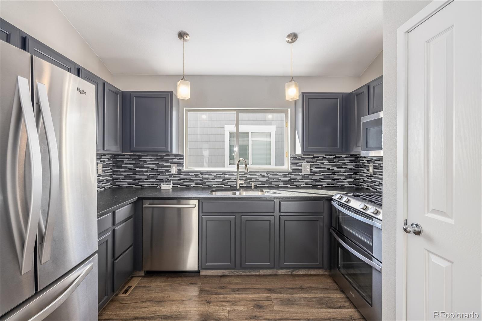MLS Image #3 for 815  thornwood circle,longmont, Colorado