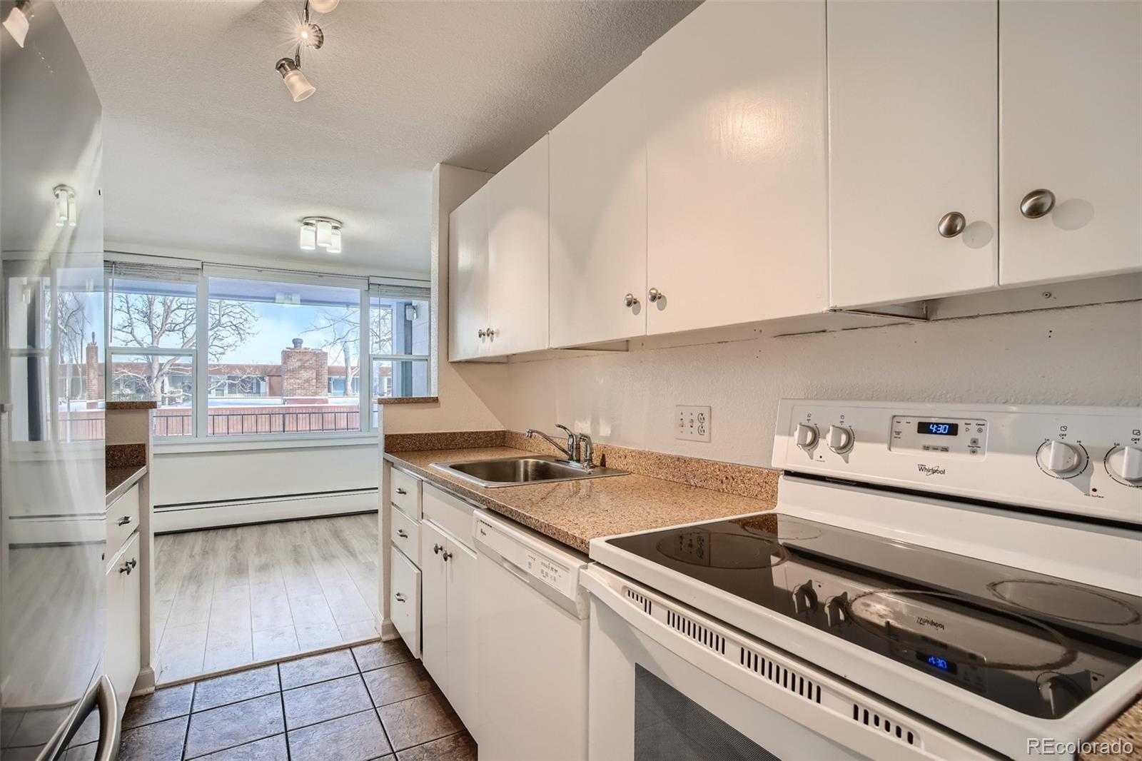 MLS Image #6 for 10185 w 25th avenue,lakewood, Colorado