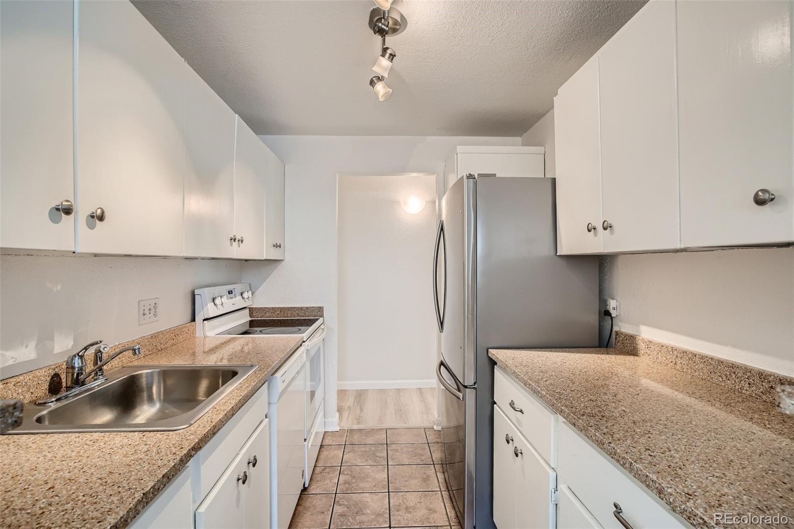 MLS Image #7 for 10185 w 25th avenue,lakewood, Colorado
