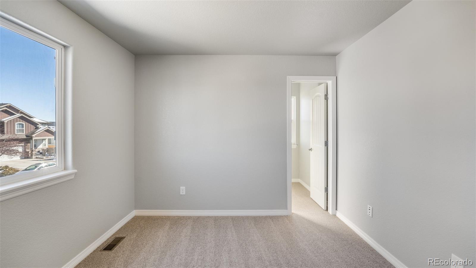 MLS Image #15 for 11204  eagle creek circle,commerce city, Colorado