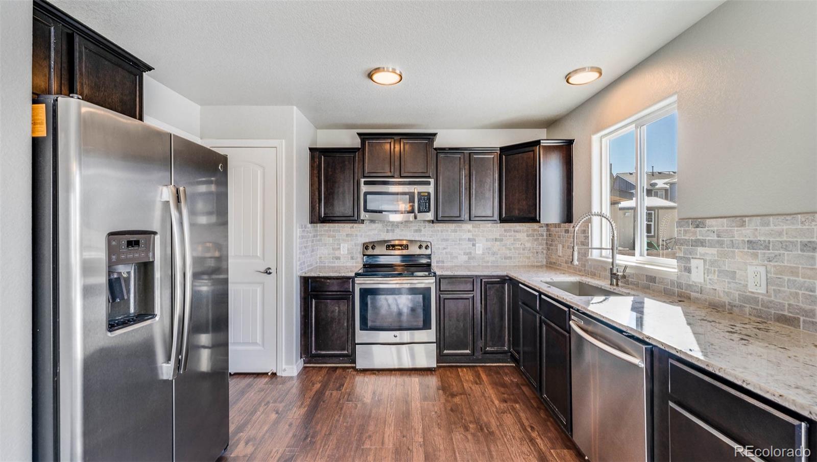 MLS Image #3 for 11204  eagle creek circle,commerce city, Colorado
