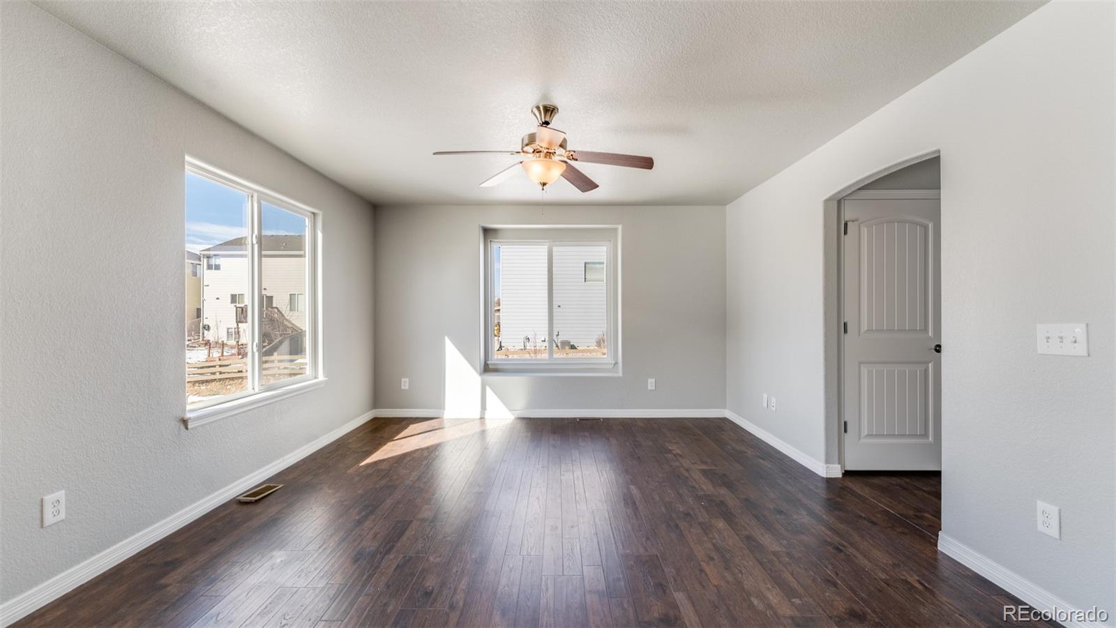 MLS Image #5 for 11204  eagle creek circle,commerce city, Colorado