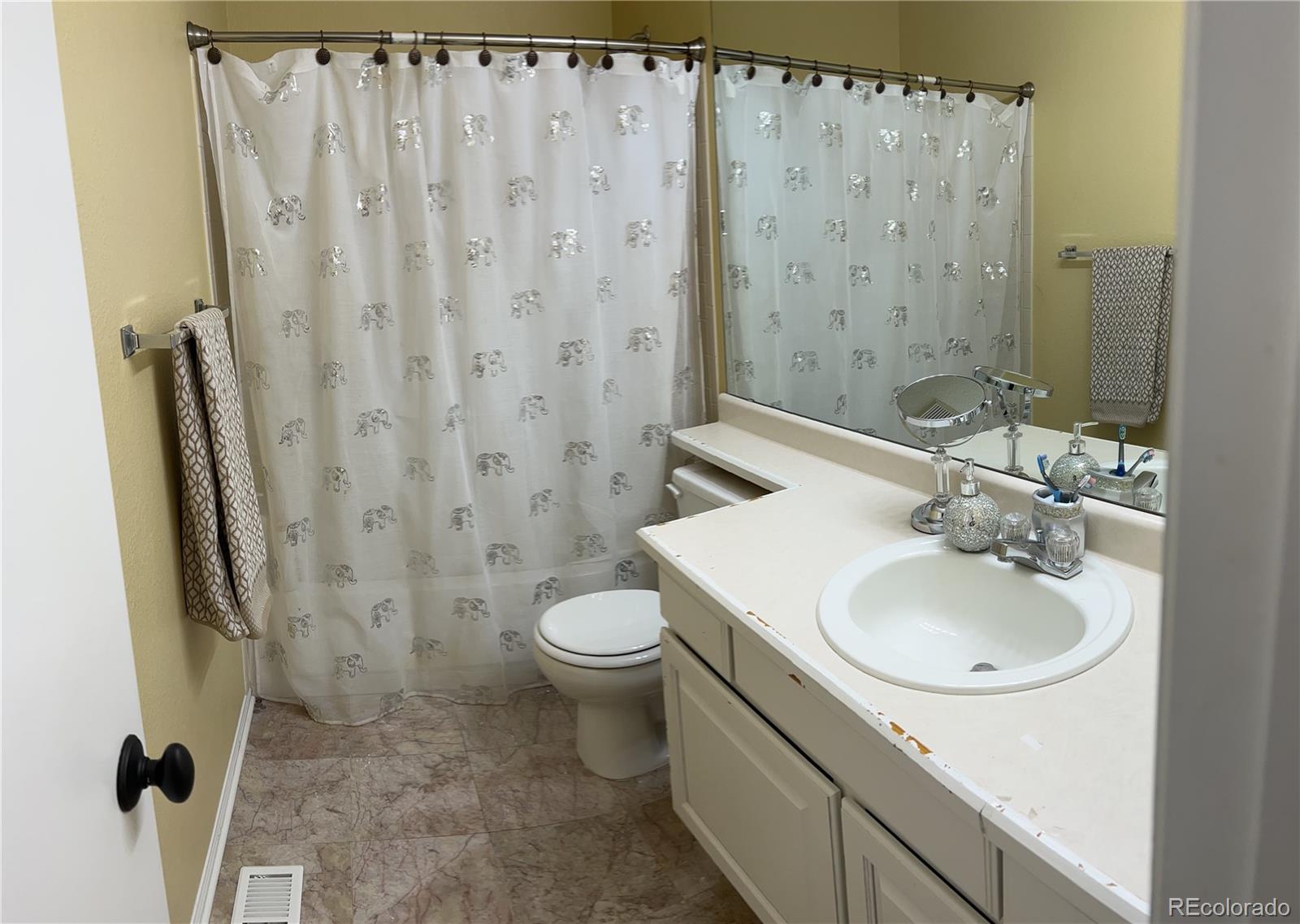 MLS Image #28 for 2352 s zeno street,aurora, Colorado