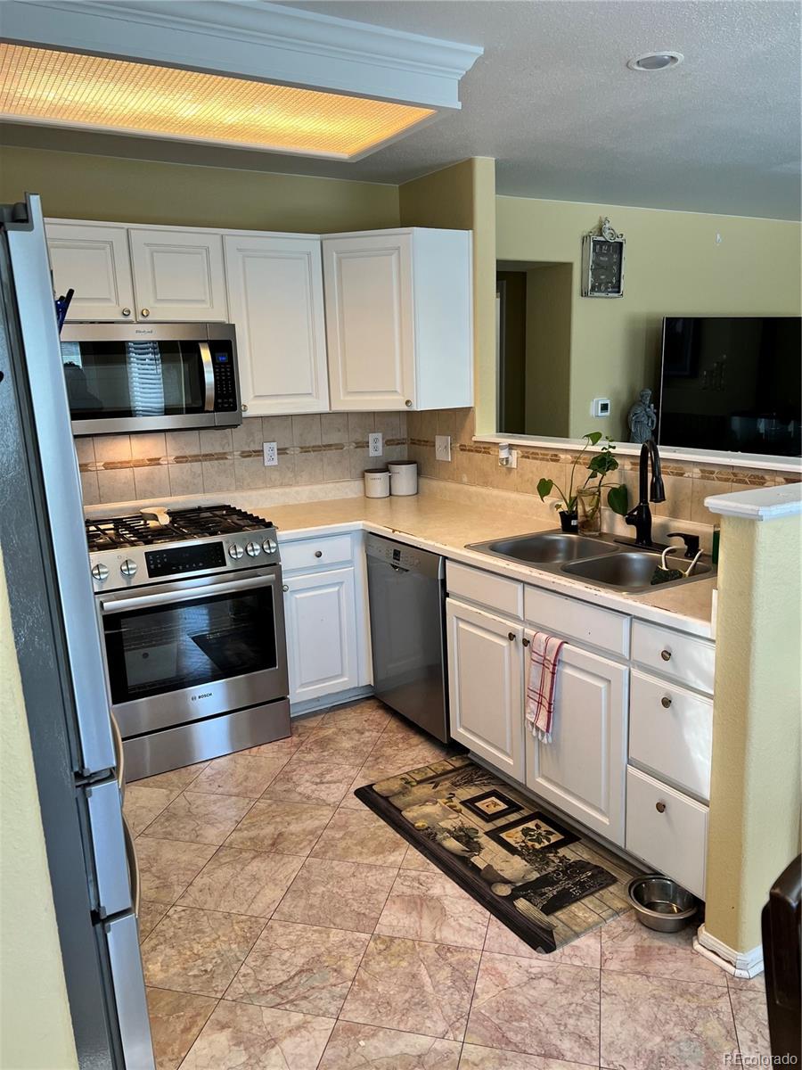 MLS Image #6 for 2352 s zeno street,aurora, Colorado