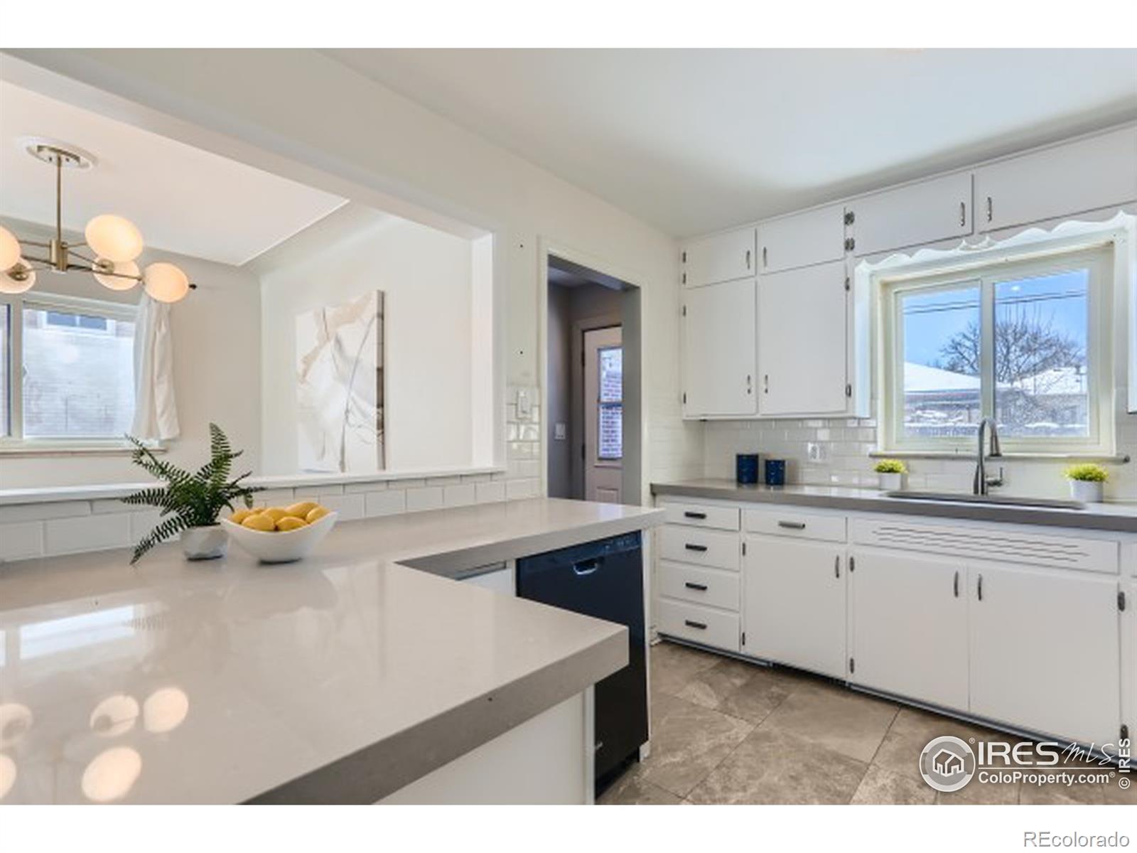 MLS Image #10 for 2061 s wolff street,denver, Colorado