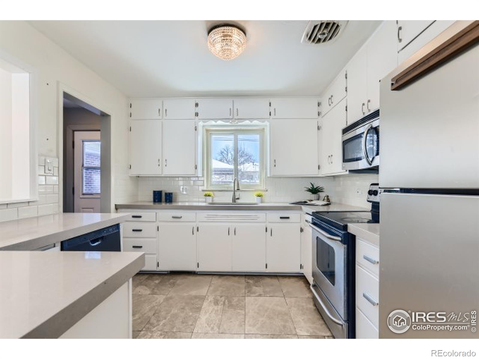 MLS Image #11 for 2061 s wolff street,denver, Colorado