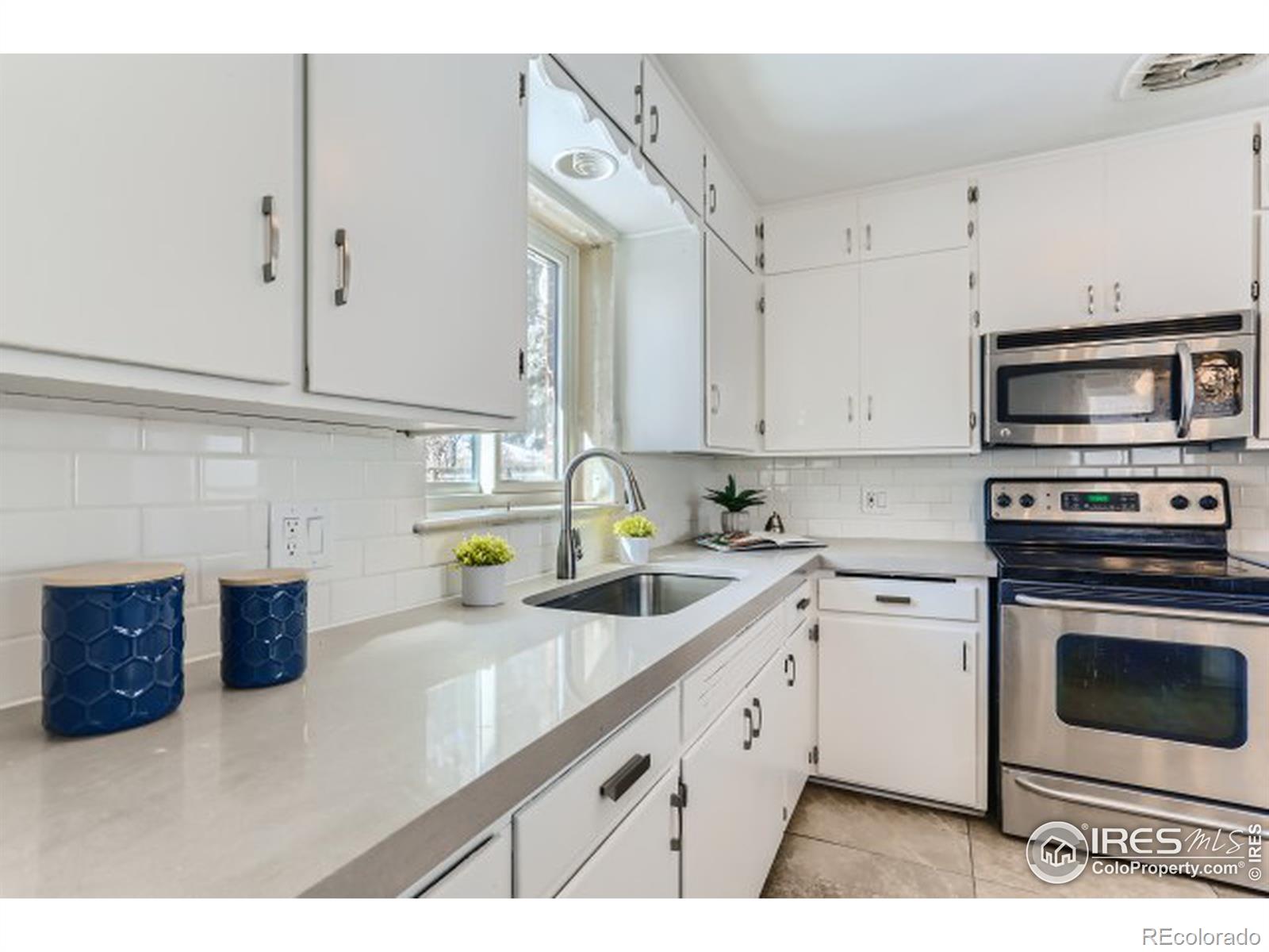 MLS Image #13 for 2061 s wolff street,denver, Colorado