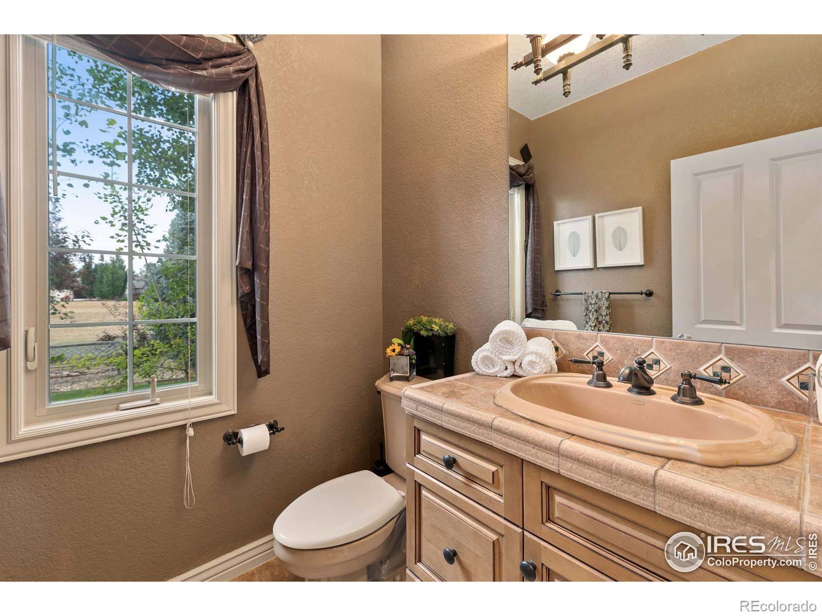MLS Image #13 for 2261  shoreside drive,berthoud, Colorado