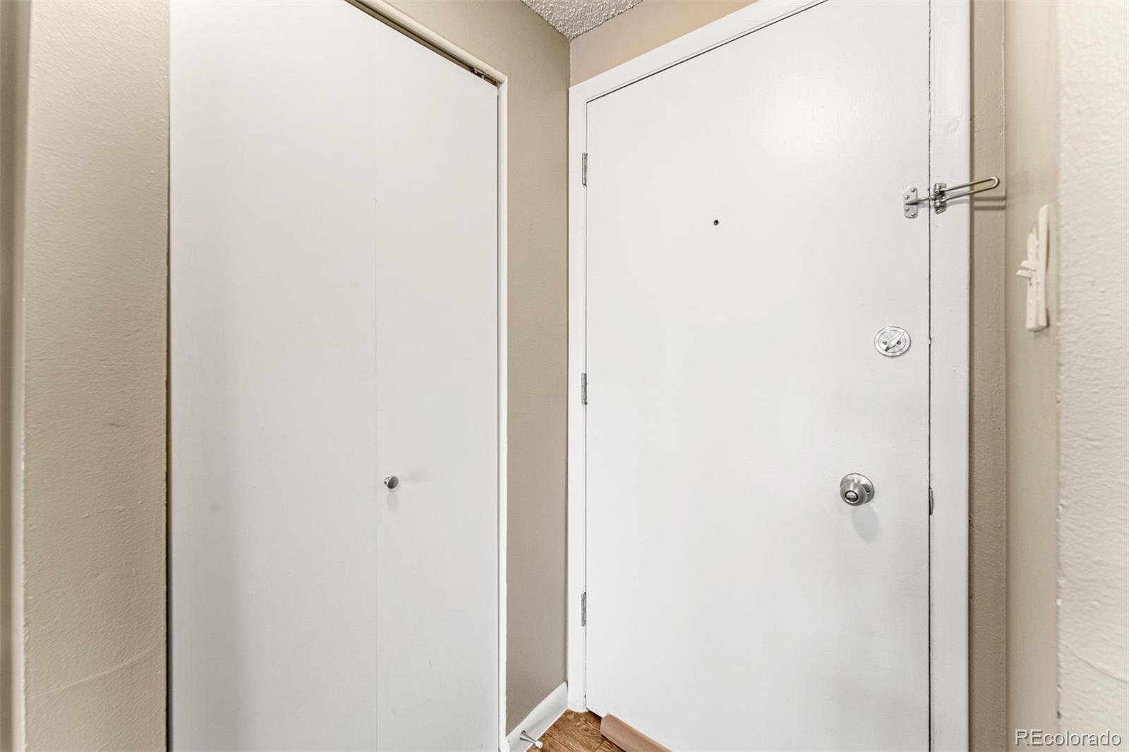 MLS Image #20 for 1302 s parker road,denver, Colorado