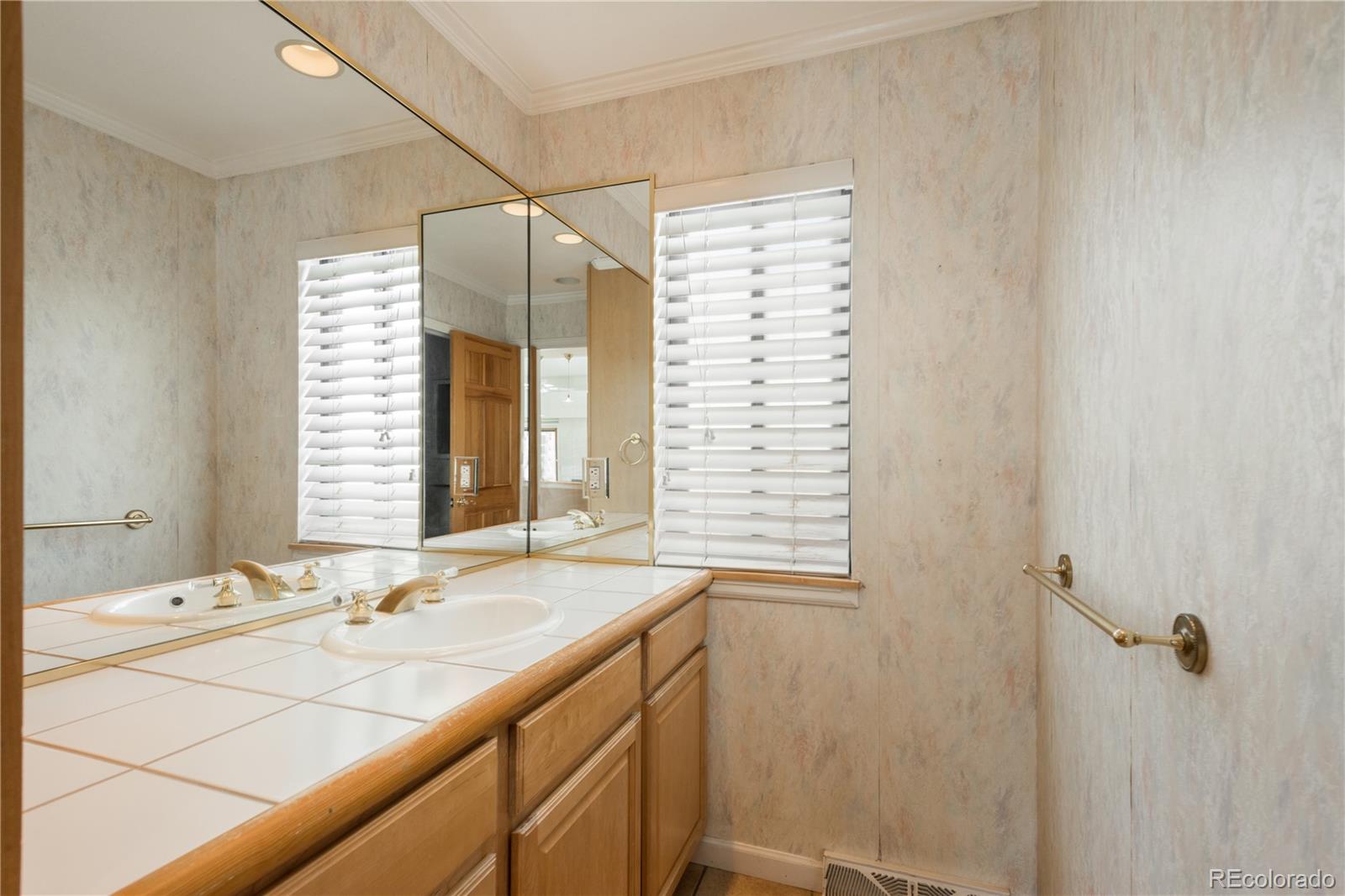 MLS Image #18 for 38  eagle drive,littleton, Colorado