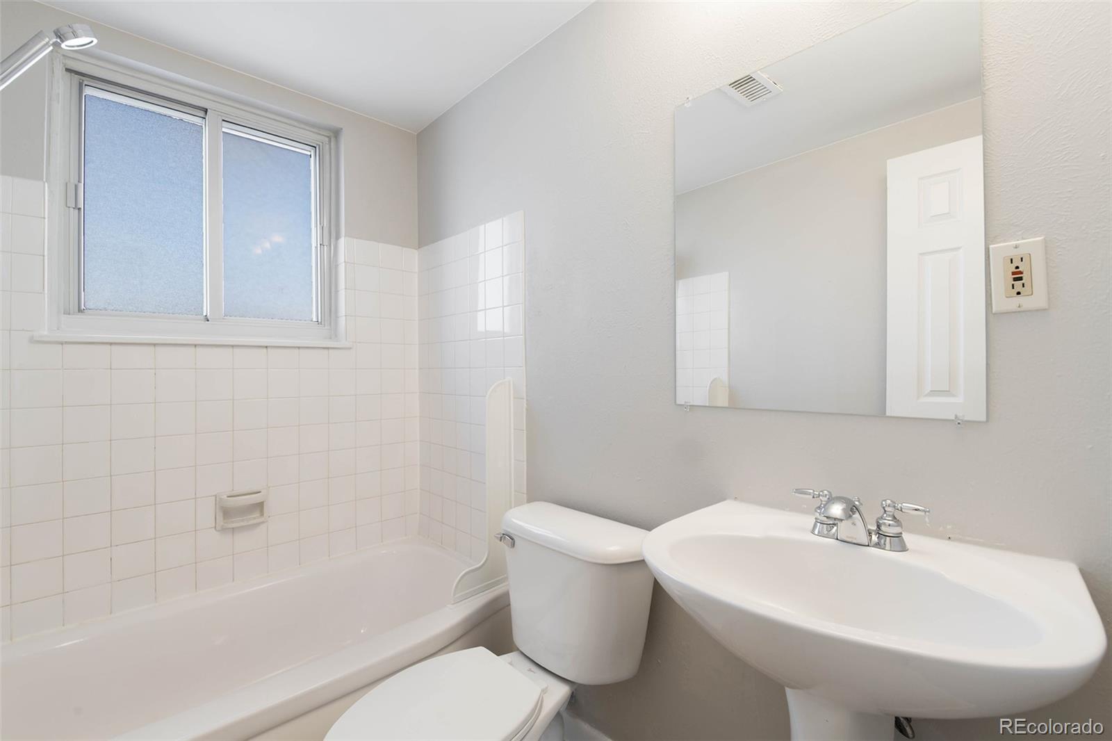 MLS Image #12 for 12304 e park lane drive,aurora, Colorado