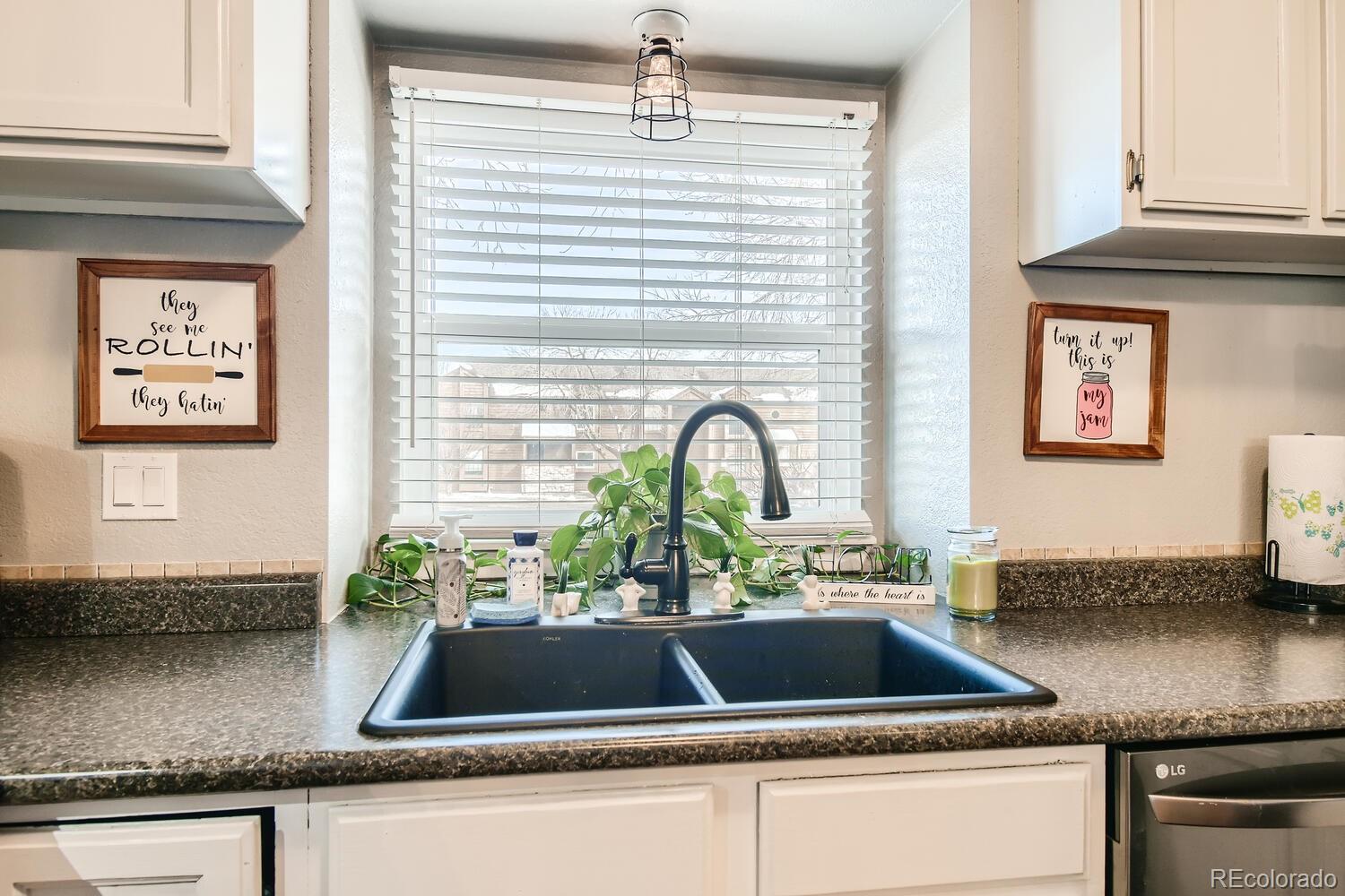 MLS Image #7 for 2469  devonshire court,denver, Colorado