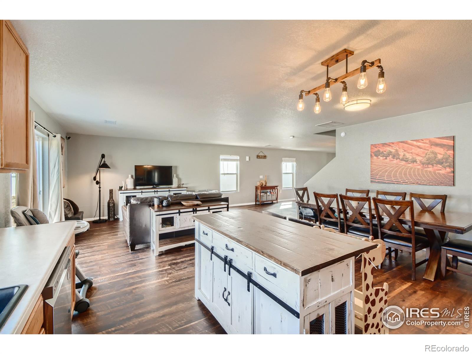 MLS Image #5 for 5588  jebel court,denver, Colorado