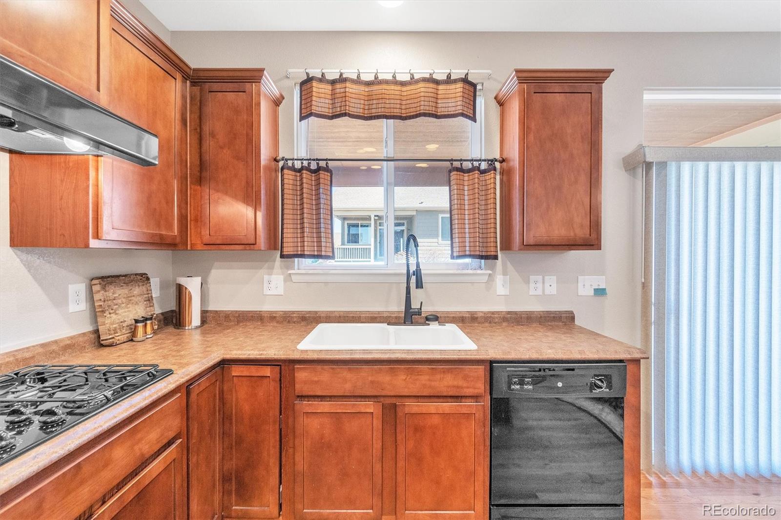 MLS Image #13 for 12340  syracuse street,thornton, Colorado