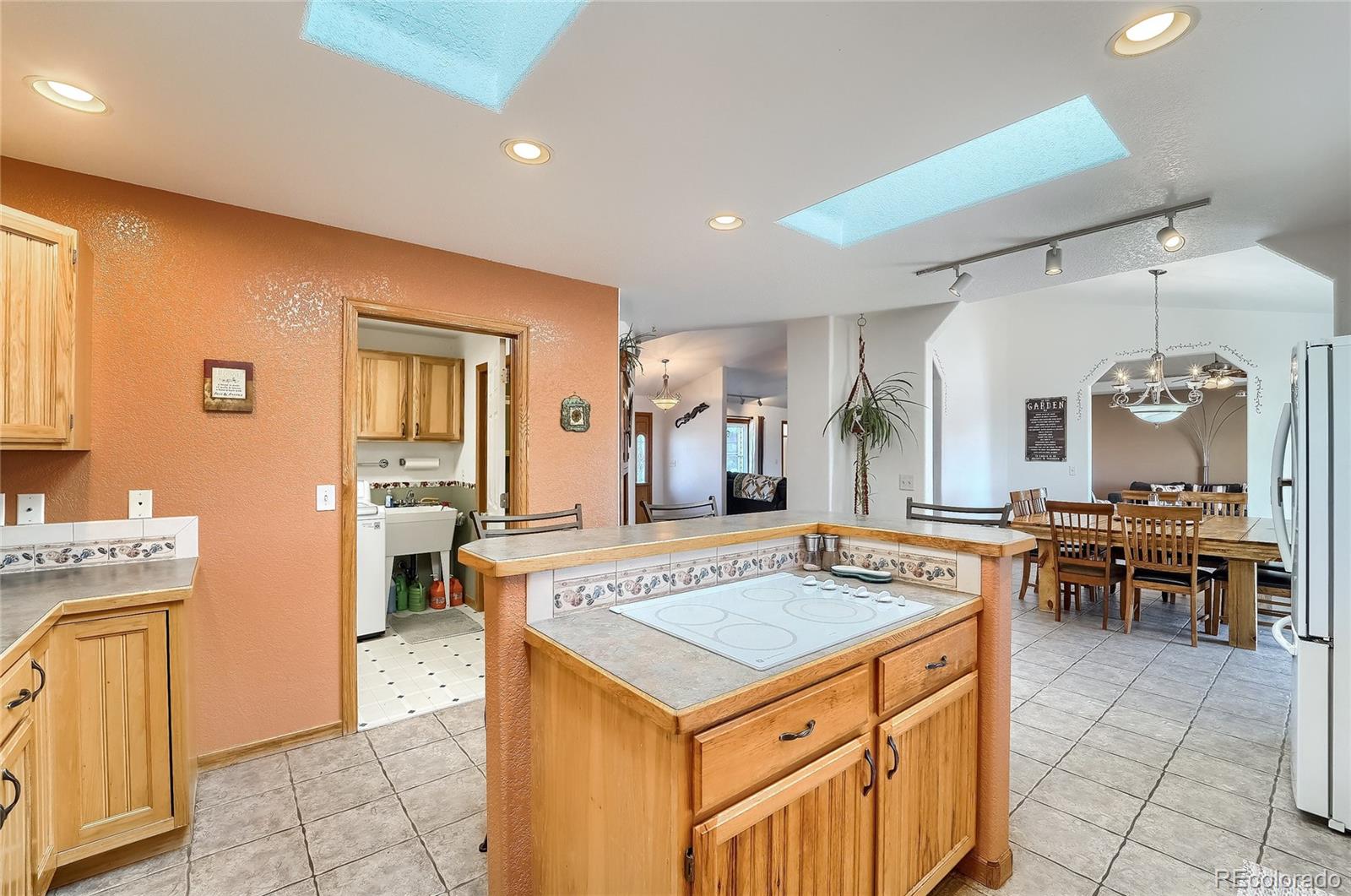 MLS Image #7 for 402 n garden court,platteville, Colorado