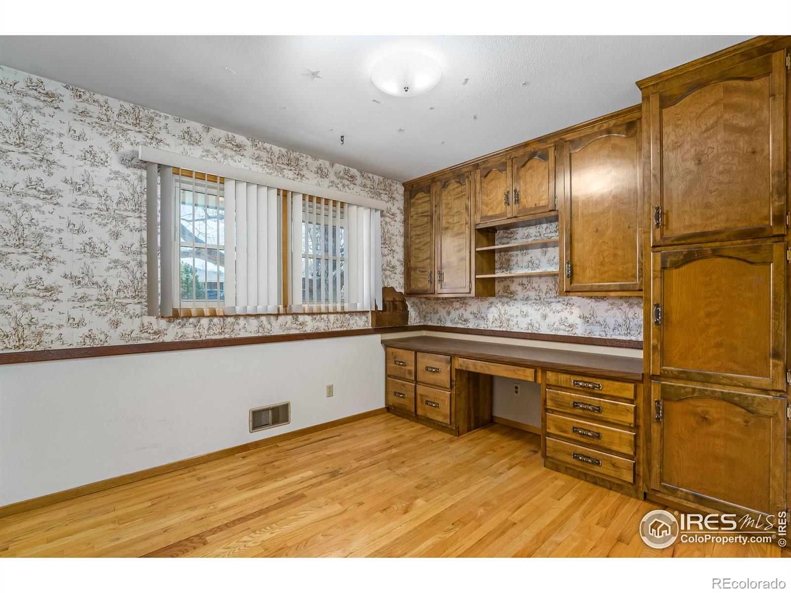 MLS Image #11 for 2000  evergreen drive,fort collins, Colorado