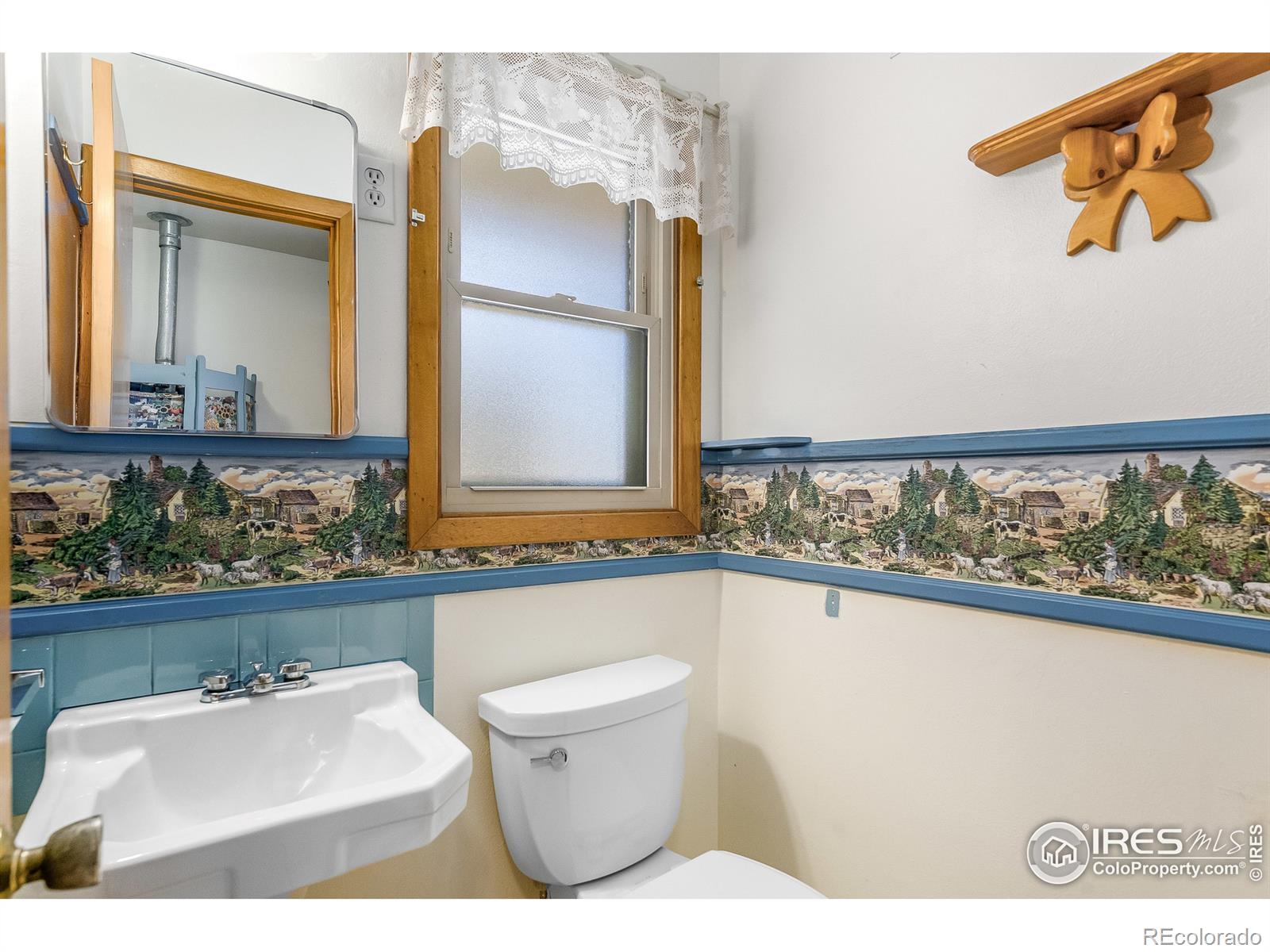 MLS Image #13 for 2000  evergreen drive,fort collins, Colorado