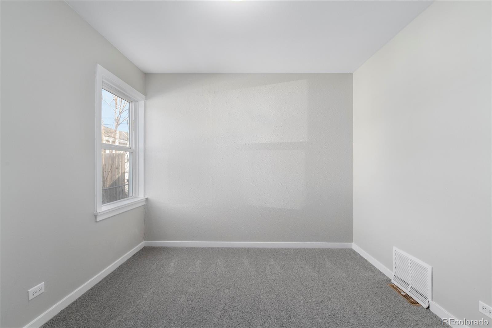 MLS Image #10 for 4760  saint paul street,denver, Colorado