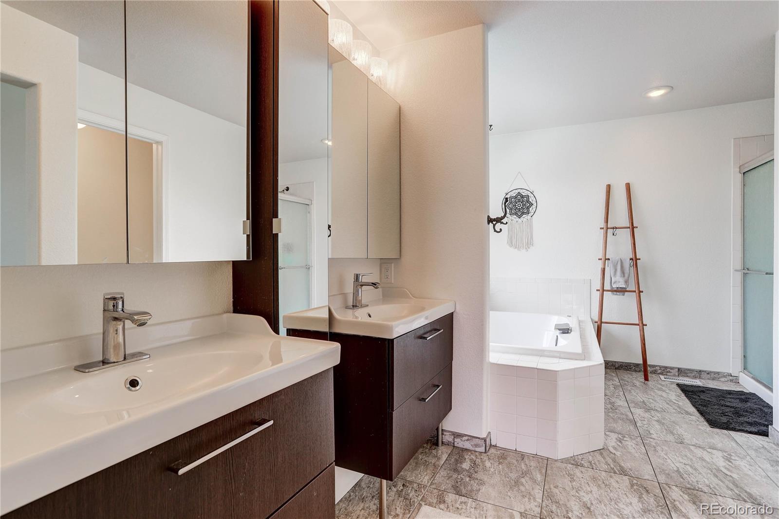 MLS Image #19 for 9974  gwendelyn place,highlands ranch, Colorado